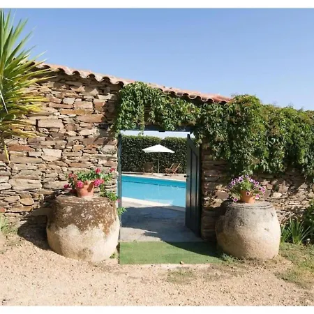 Solar Arcas Manor House